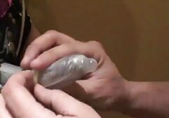 Một phụ nữ da đen trong quần áo trong này, ăn mặc đẹp có làm tình với bạn trai của cô trên phim sex game nhật bản ghế dài.